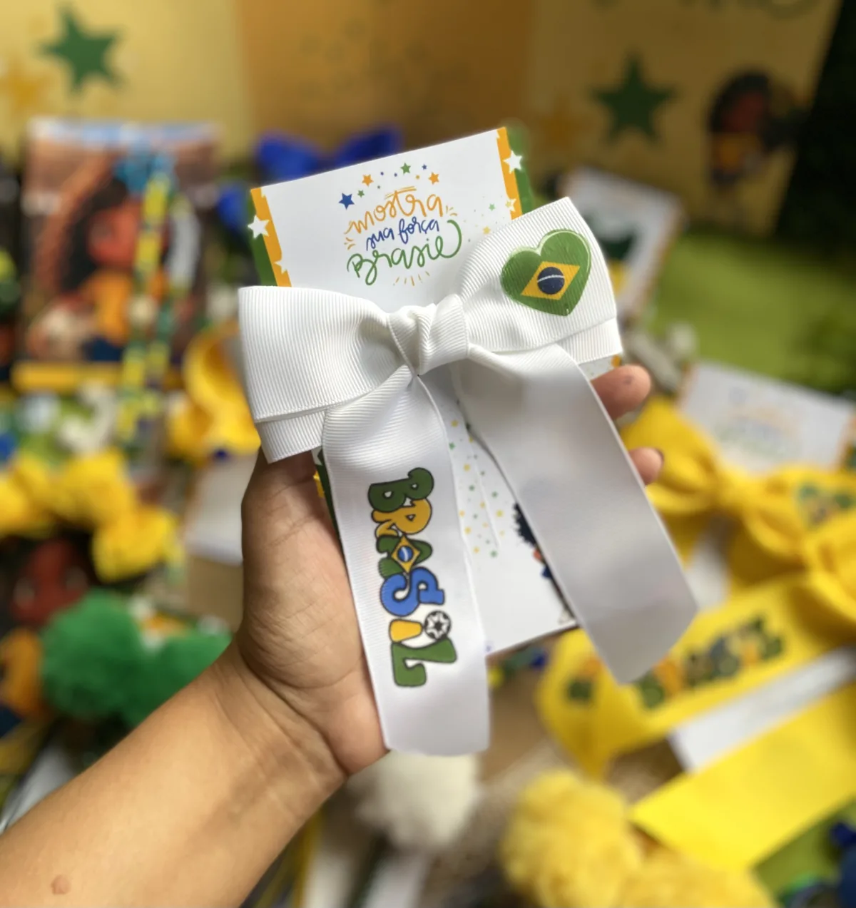 Laço Brasil branco c/calda